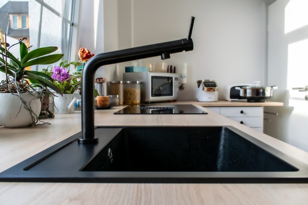 Installation d'un Évier de Cuisine : Guide Complet pour Débutants